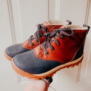 ✰WOMANS INSULATED TIMBERLAND BOOTS NWOT✰